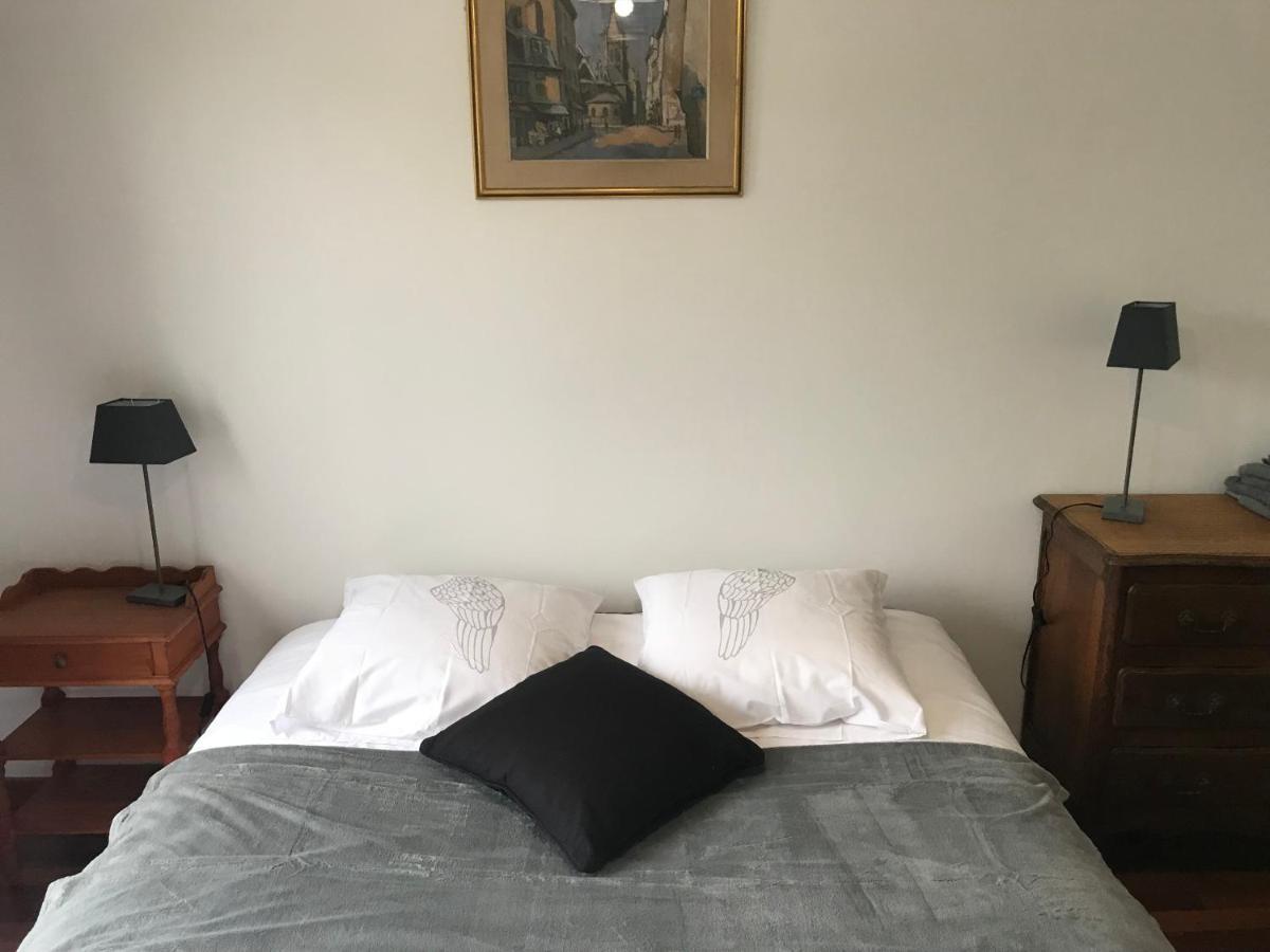 Bed and Breakfast Le Relais De Pierre Arpajon Exterior foto