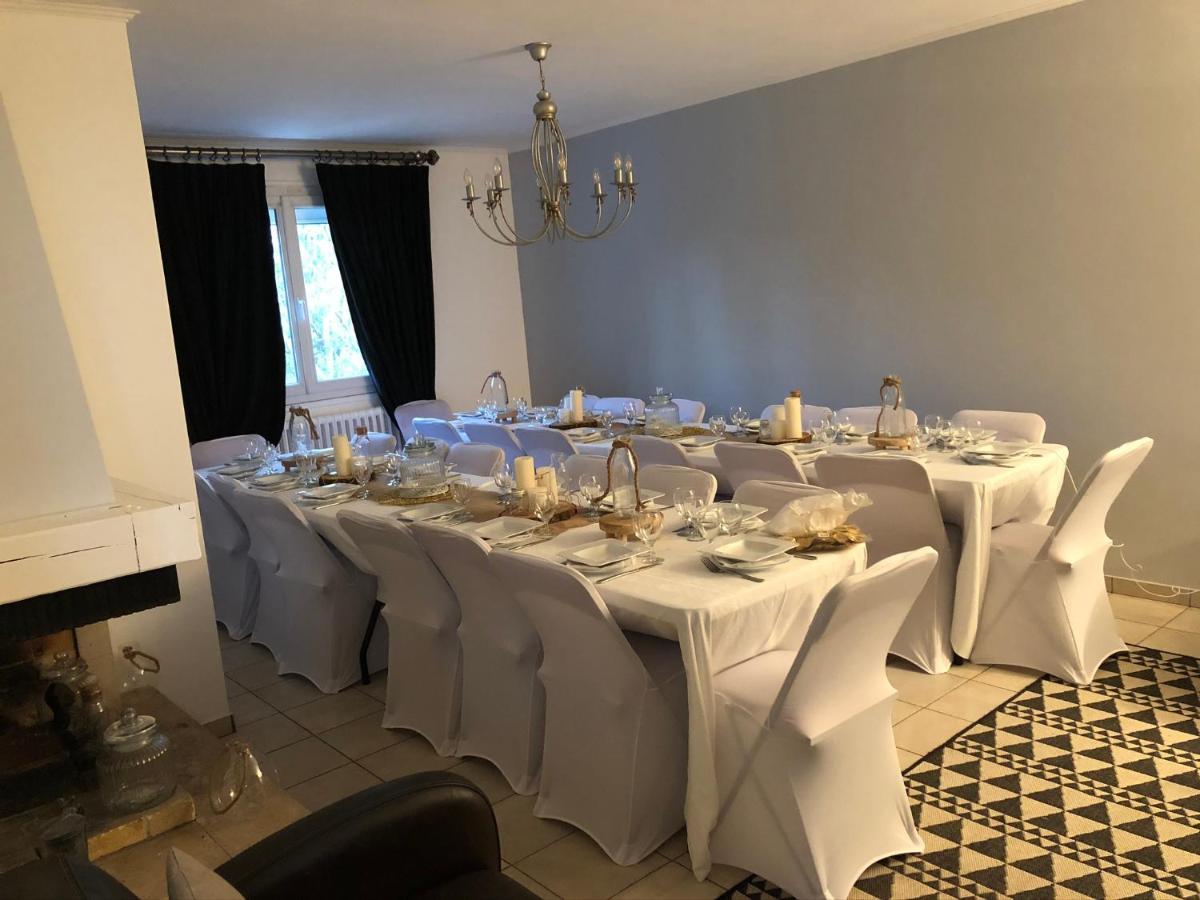 Bed and Breakfast Le Relais De Pierre Arpajon Exterior foto