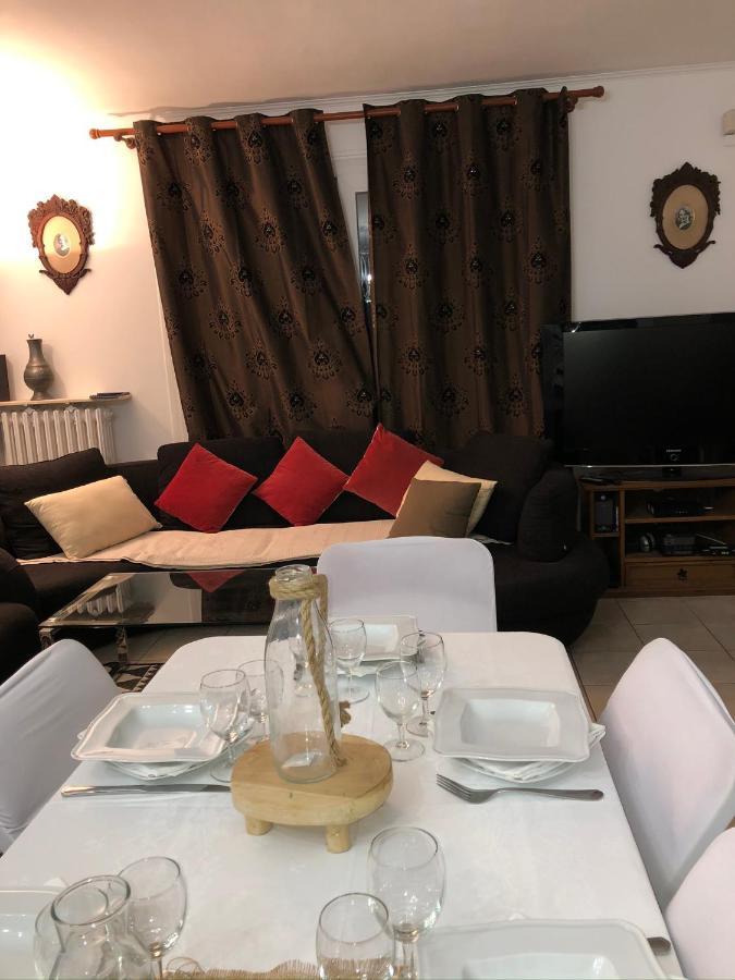 Bed and Breakfast Le Relais De Pierre Arpajon Exterior foto